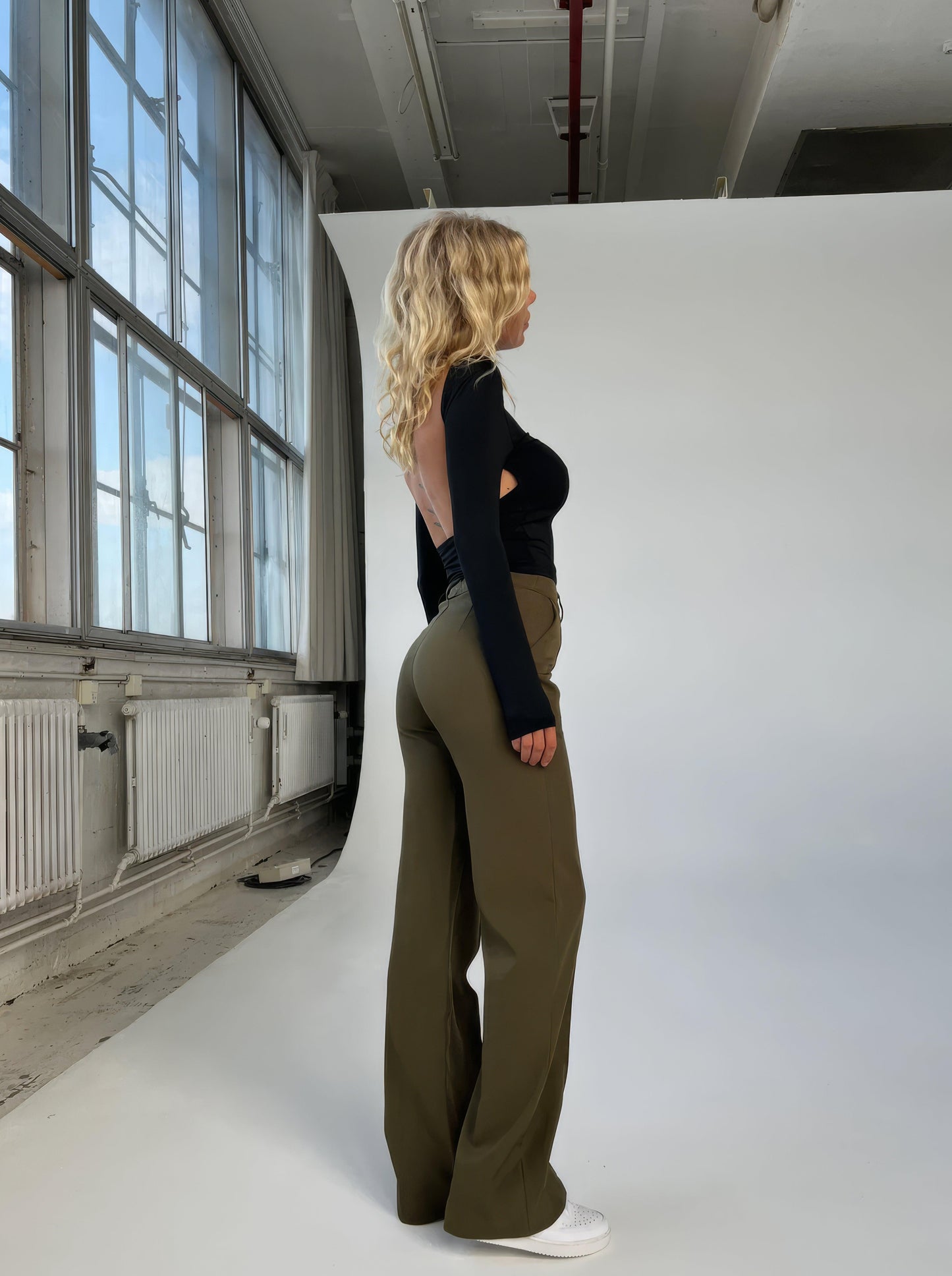 Elegant och bekväm byxa med hög midja för kvinnor
