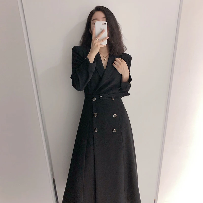 Damtrenchcoat – skräddarsydd passform – dubbelknäppt – bälte – lång elegant stil