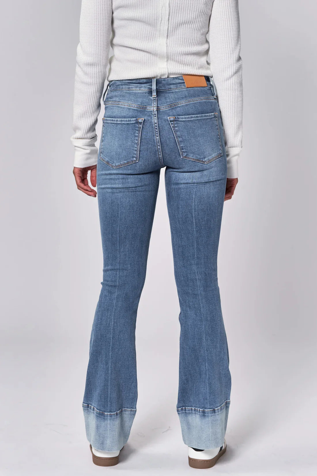 Ingens Gate Butikk – Midja-Lagoon Jeans med Mellanhög Midja