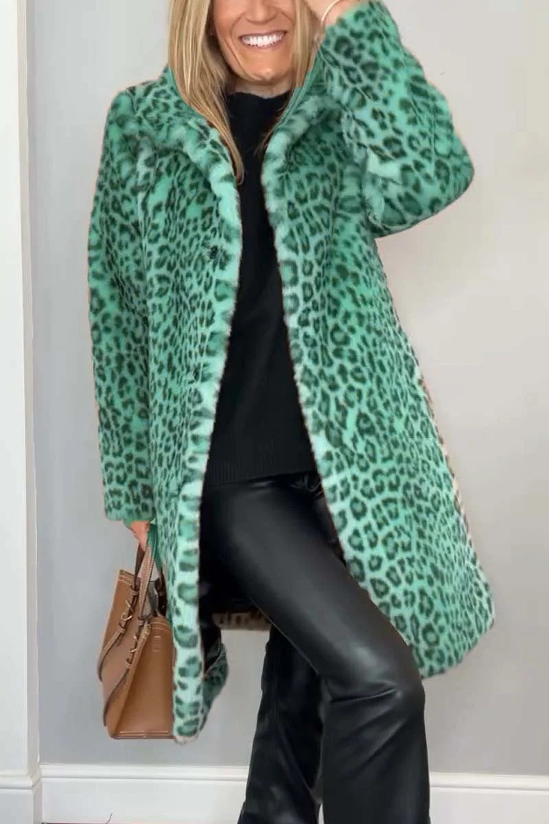 Damekåpe – Fuskepels – Oversized passform – Notch-krage – Leopardmønster – Casual stil