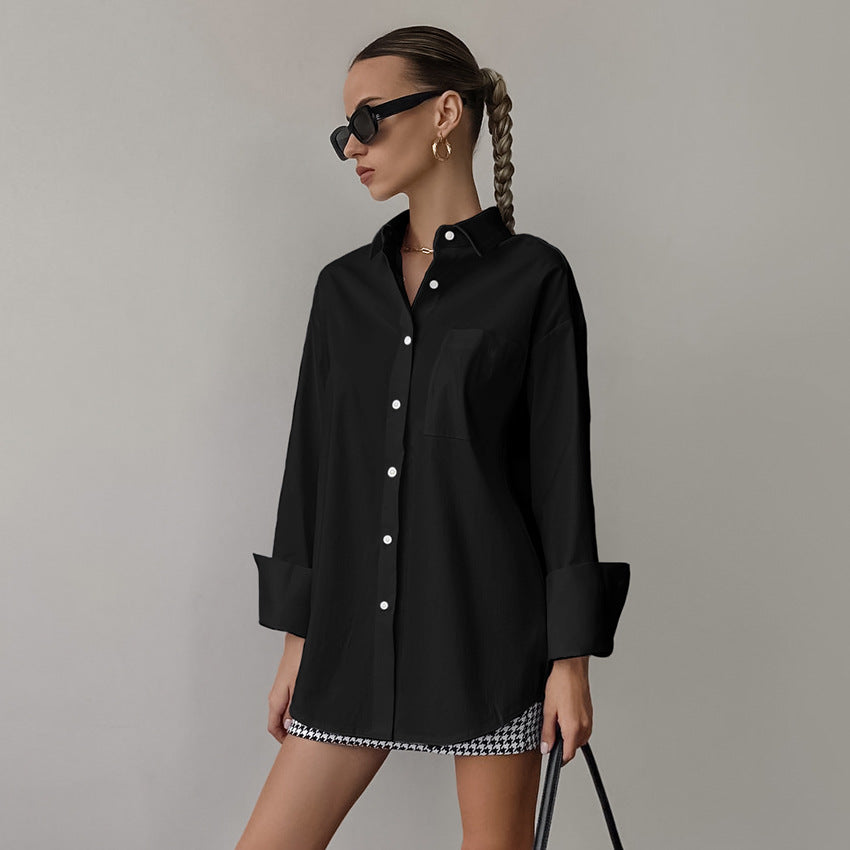 Dameskjorte – Oversized Passform – Bomullsblanding – Langermet med Knappestolpe
