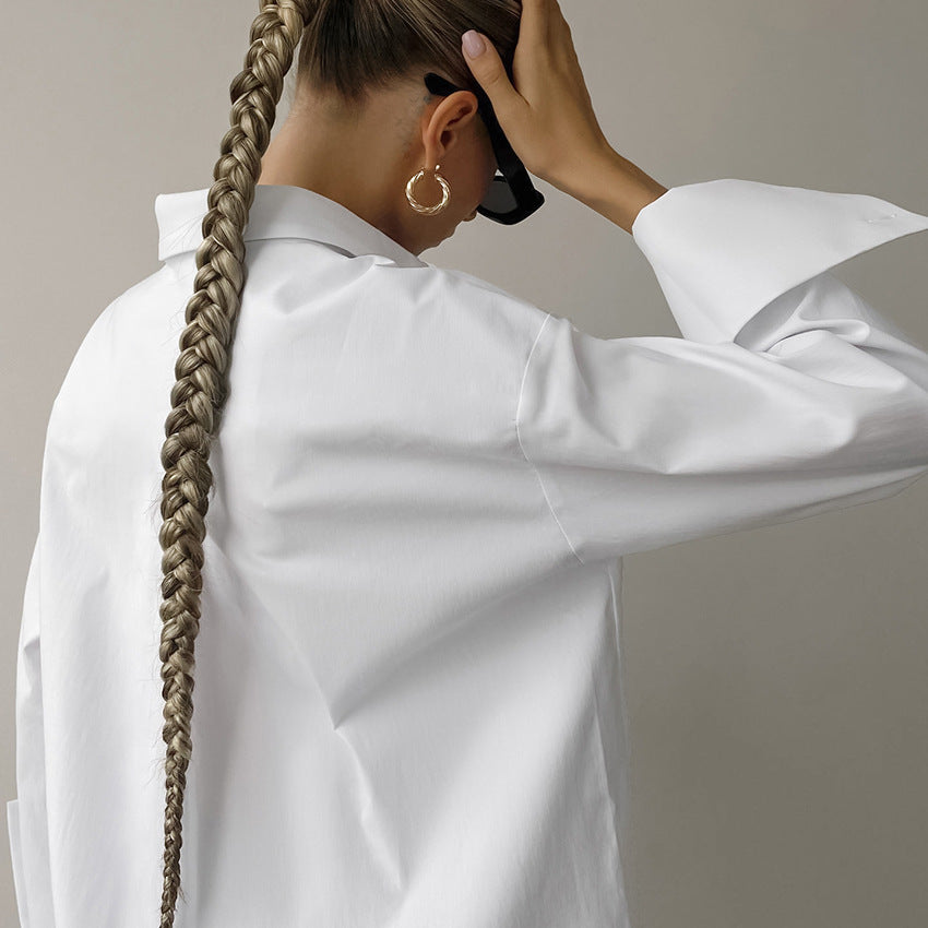 Dameskjorte – Oversized Passform – Bomullsblanding – Langermet med Knappestolpe
