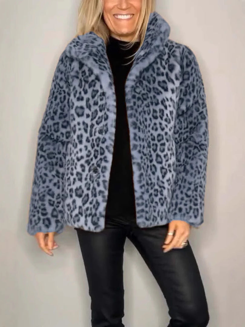 Damekåpe – Fuskepels – Oversized passform – Notch-krage – Leopardmønster – Casual stil