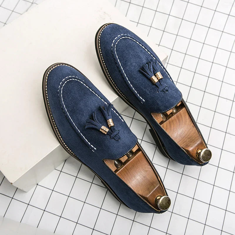 Herresmokasiner – Semsket Skinn – Klassisk Passform – Duskedetalj – Slip-on