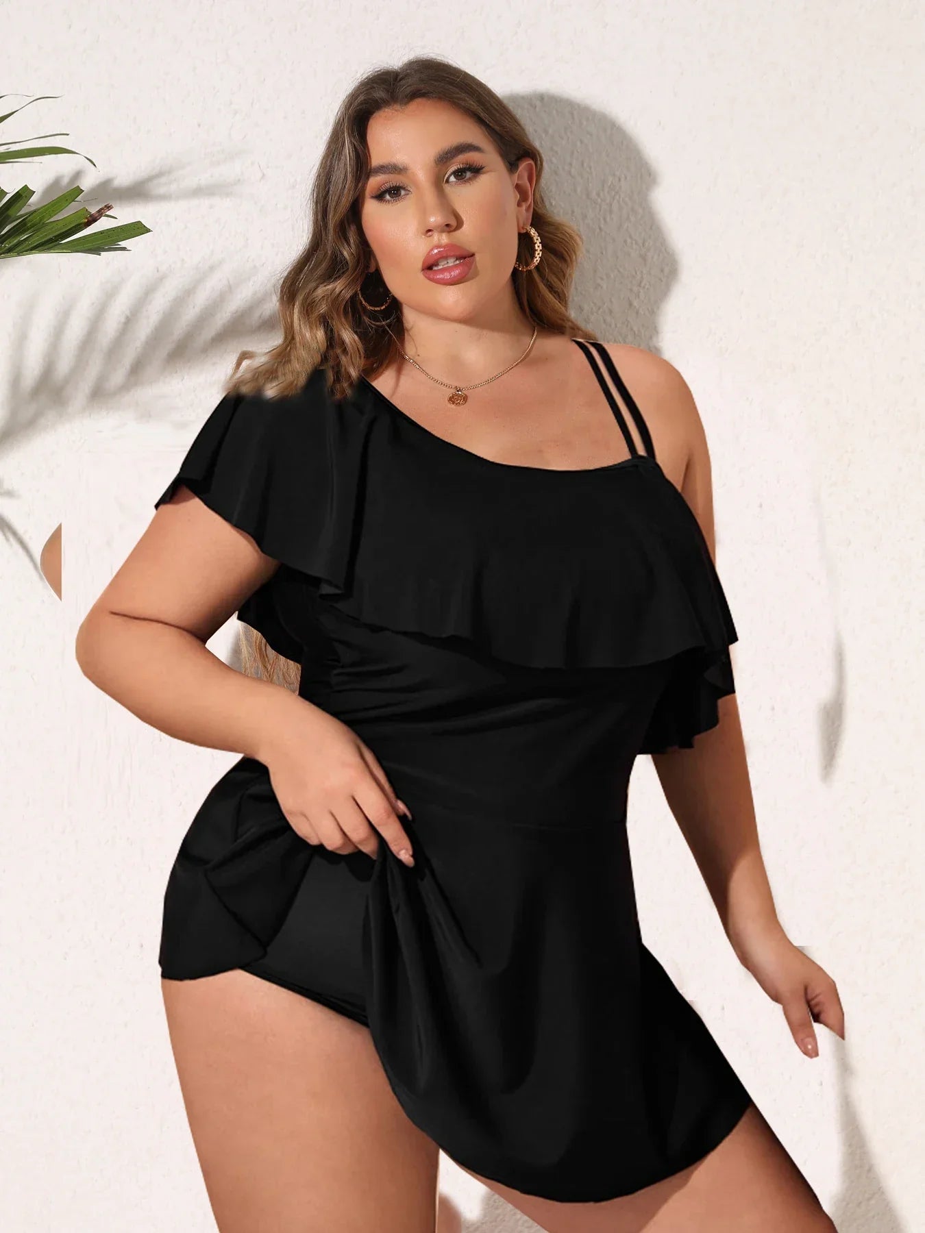 Dam Baddräkt – Asymmetrisk One-Shoulder – Volangdetaljer – Smickrande Passform