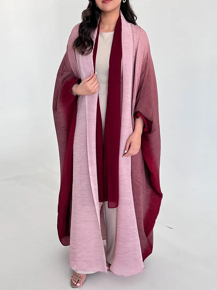 Damtrenchcoat – Oversized passform – Plisserad textur – Sjalkrage – Fladdermusärmar