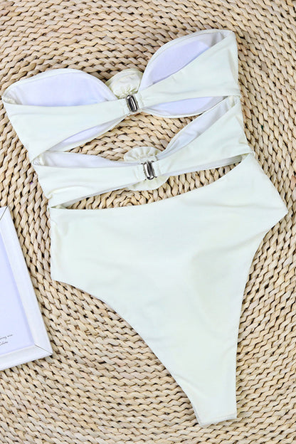 Dam baddräkt – Bandeau – Hög skärning – Blomdetaljer – Sidoutskärning