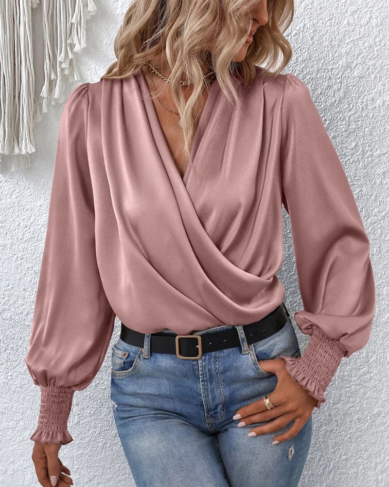 Dam Blus - Elegant Snitt - Djup V-ringning - Långa Puffärmar - Smockdetaljer