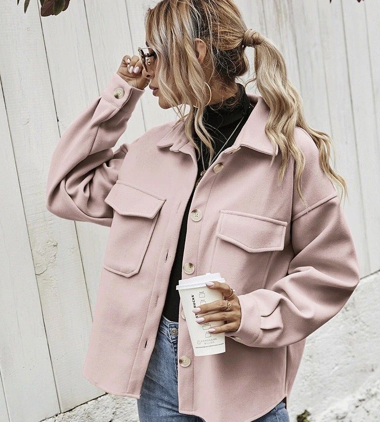 Damjacka – Oversized Passform – Stora Bröstfickor – Mjuk Textur