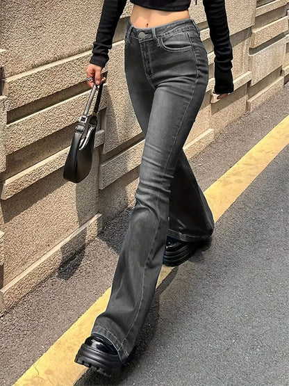 Dame Bootcut Jeans - Høyt Liv - Tettsittende Passform - Stilren og Allsidig