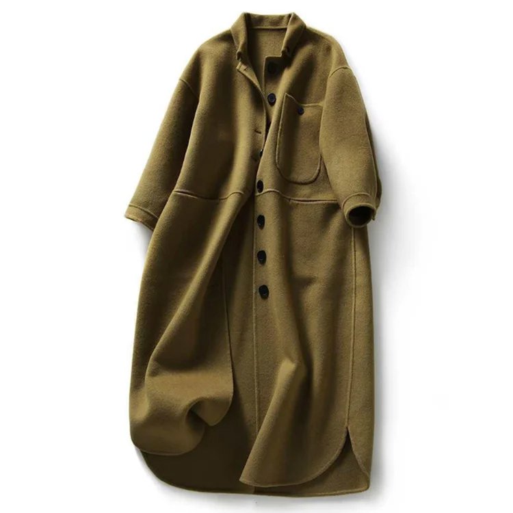 Lang vintage trenchcoat med knappdekorasjoner for kvinner