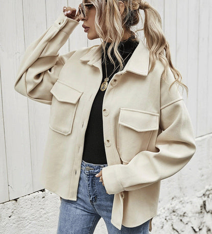 Damjacka – Oversized Passform – Stora Bröstfickor – Mjuk Textur