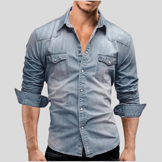 Herreskjorte i Denim – Klassisk Snitt – Knappestolpe – Slank Passform – Brystlommer