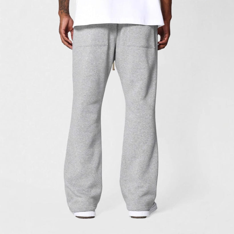 Herrebukse med sleng – Bomullsfleece – Avslappet passform – Snor i livet – Minimalistisk stil
