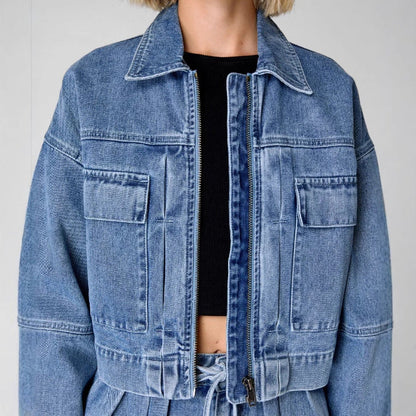 Dam Denimjacka – Oversized Passform – Kortad Längd – Dragkedja – Fickor