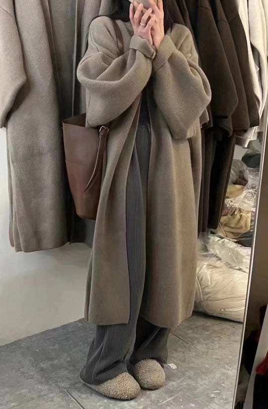 Dam Cardigan Kappa – Oversized Passform – Ullstickad – Öppen Front – Ankellång