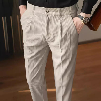 Herrebukse – Smal Passform – Cordfløyel – Pressfold – Full Lengde – Smart Casual