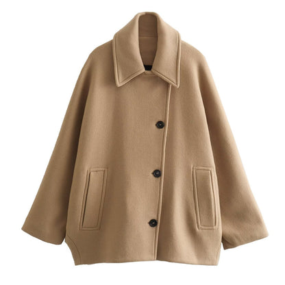 Dam Ulljacka – Oversized Passform – Knappar – Bred Krage – Avslappnad Stil
