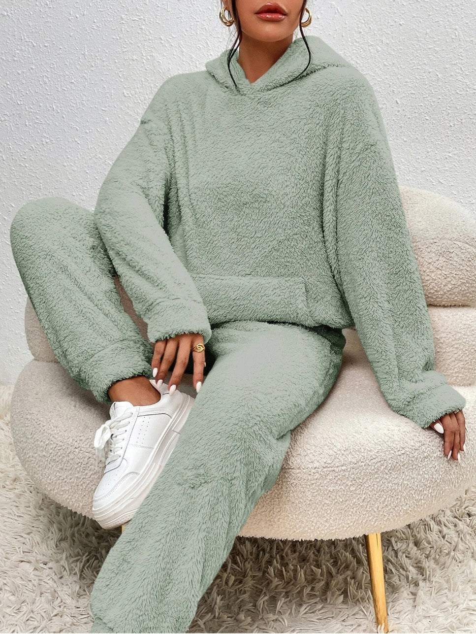 Dam Two-Piece Set – Mjuk Plysch – Avslappnad Passform – Huvtröja och Vida Byxor