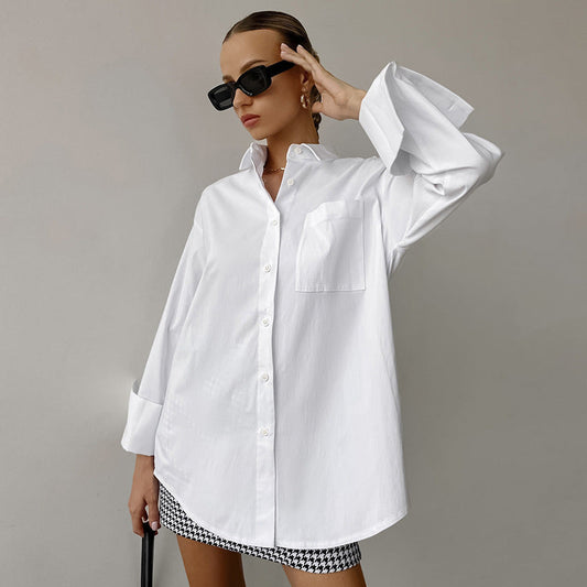 Dameskjorte – Oversized Passform – Bomullsblanding – Langermet med Knappestolpe