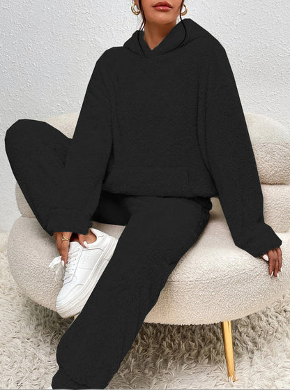 Dam Two-Piece Set – Mjuk Plysch – Avslappnad Passform – Huvtröja och Vida Byxor