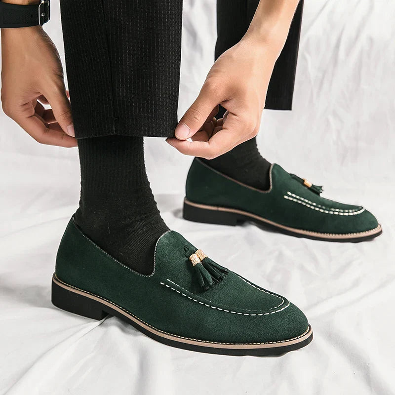 Herresmokasiner – Semsket Skinn – Klassisk Passform – Duskedetalj – Slip-on