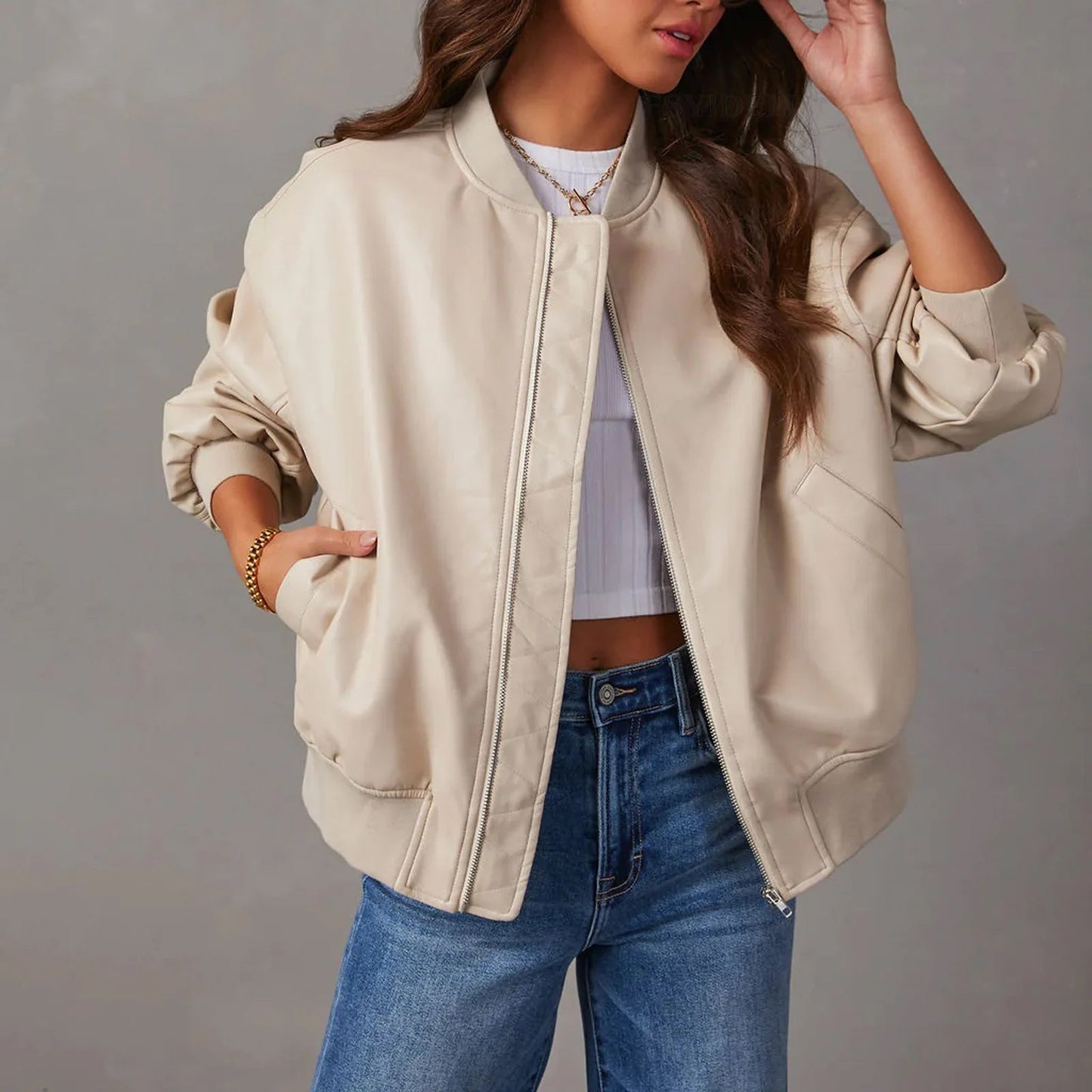 Damejakke – Oversized Passform – Glidelåslukking – Ribbekanter – Avslappet Stil