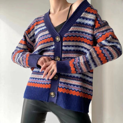 Dam Cardigan – Avslappnad Passform – Stickad – V-ringning – Knappar – Mönstrad Design
