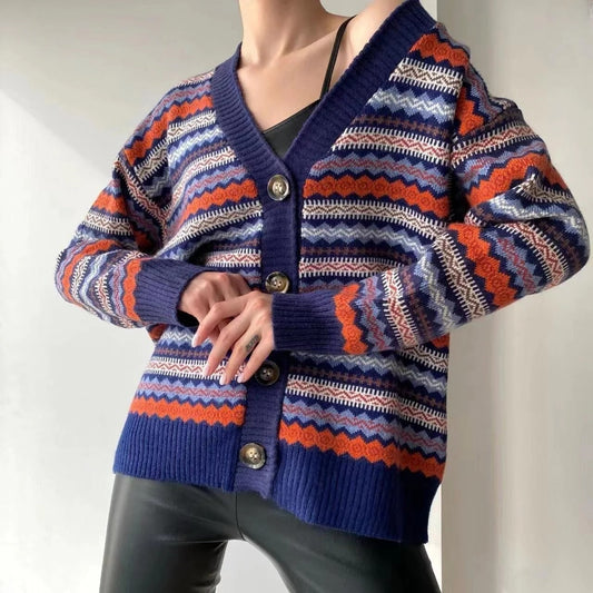 Dam Cardigan – Avslappnad Passform – Stickad – V-ringning – Knappar – Mönstrad Design