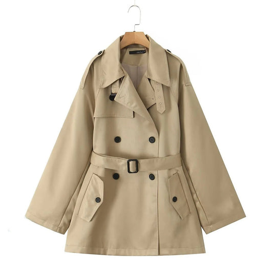 Damtrenchcoat – skräddarsydd passform – dubbel knäppning – bälte i midjan – funktionella fickor