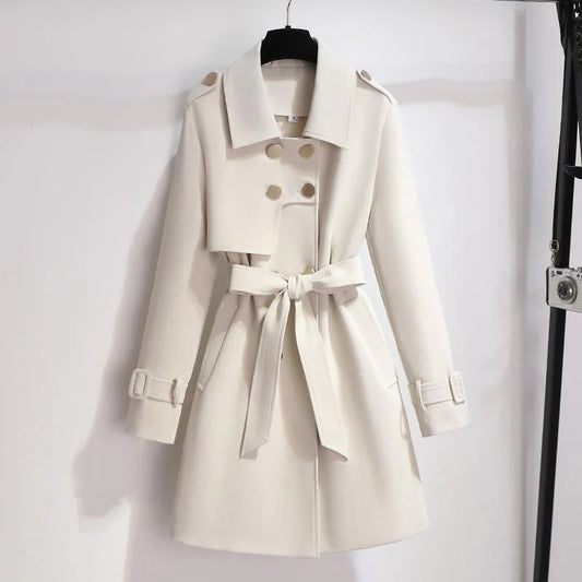 Damtrenchcoat – skräddarsydd passform – bälte i midjan – dubbelknäppt design